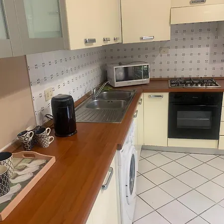 Casa Mattia Ground Floor No 1 * Лукка